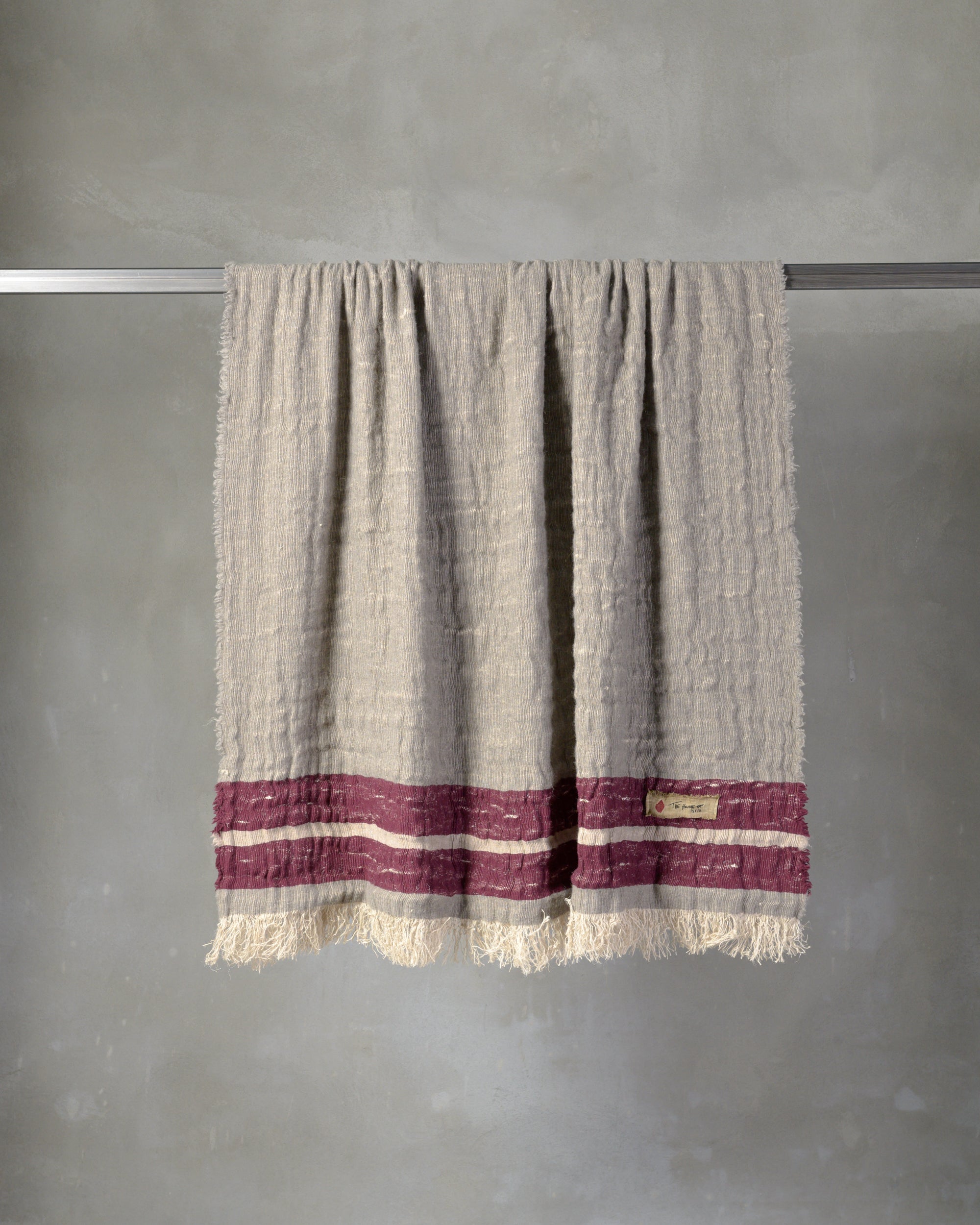 Castor Throw - The House of Lyria