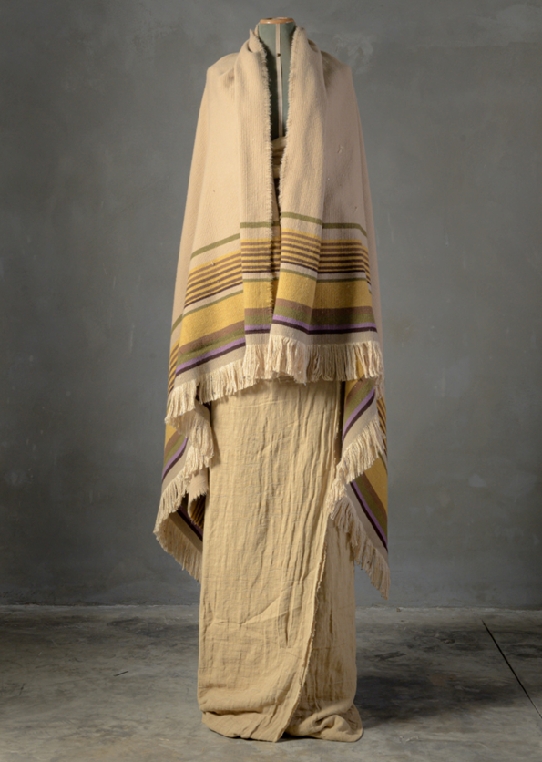 Grottesco Throw - The House of Lyria