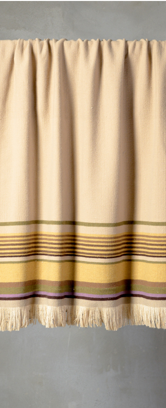 Grottesco Throw - The House of Lyria