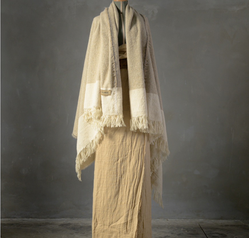 Hela Throw - The House of Lyria