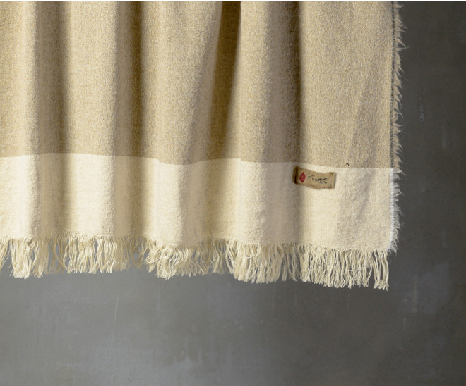 Hela Throw - The House of Lyria