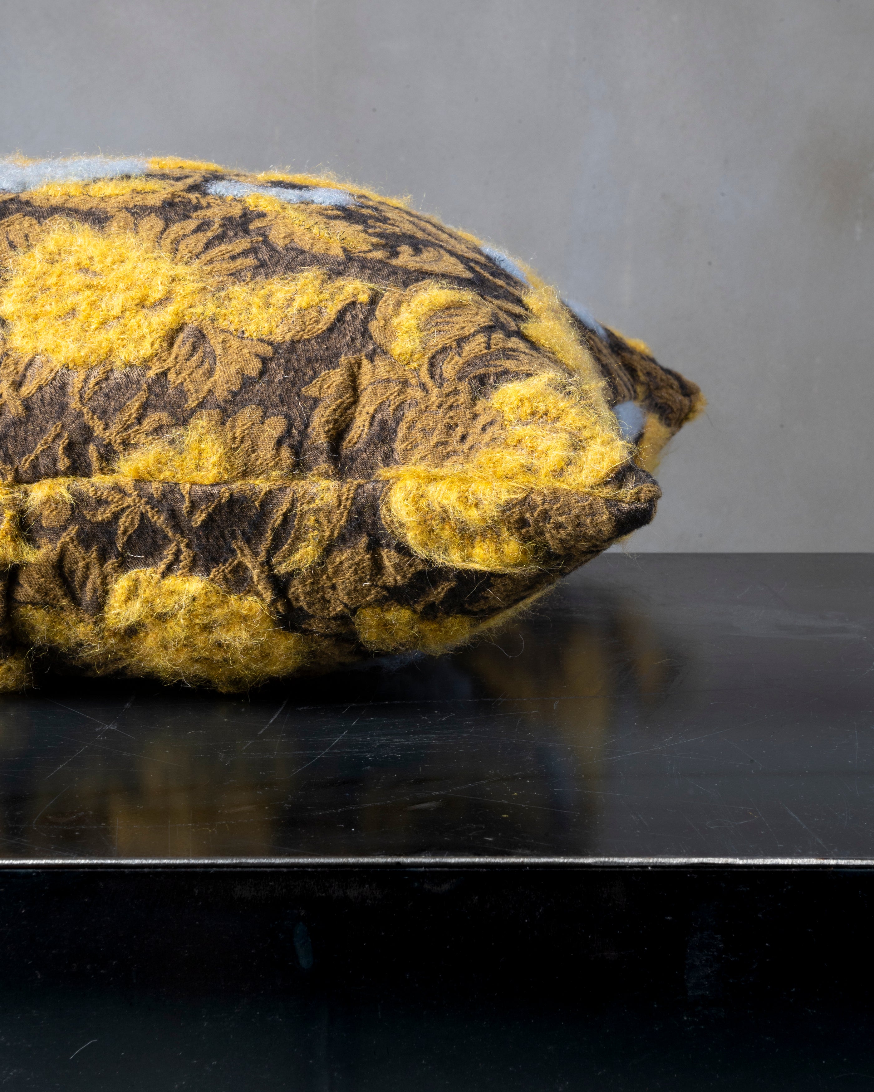 Areca Pillow 22"x22" - The House of Lyria