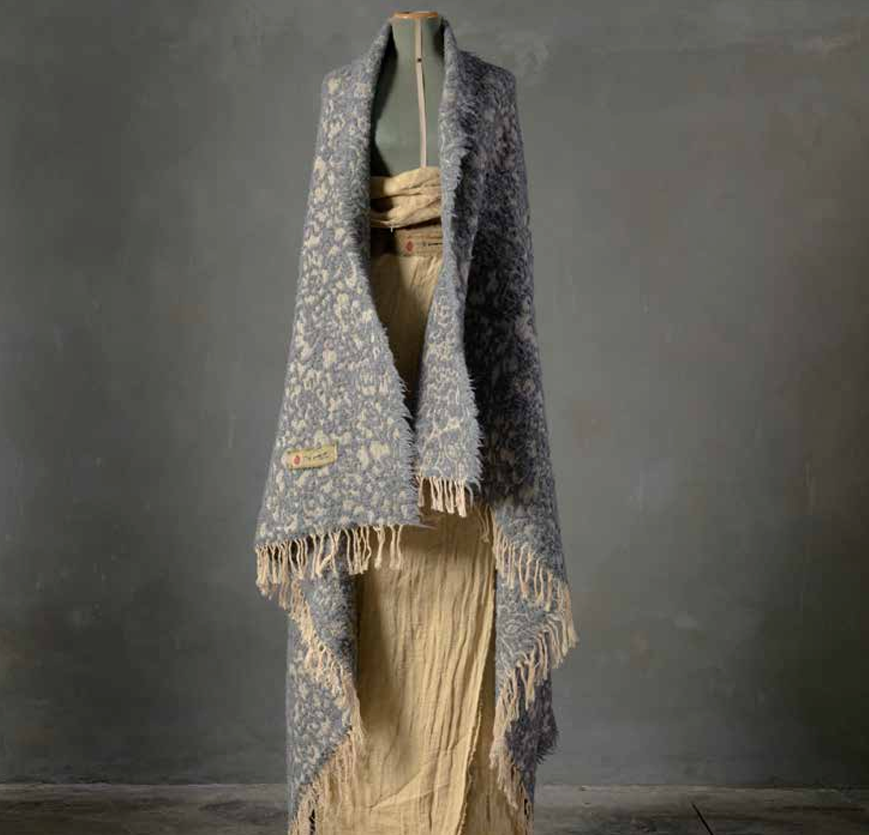 Malghe Throw - The House of Lyria