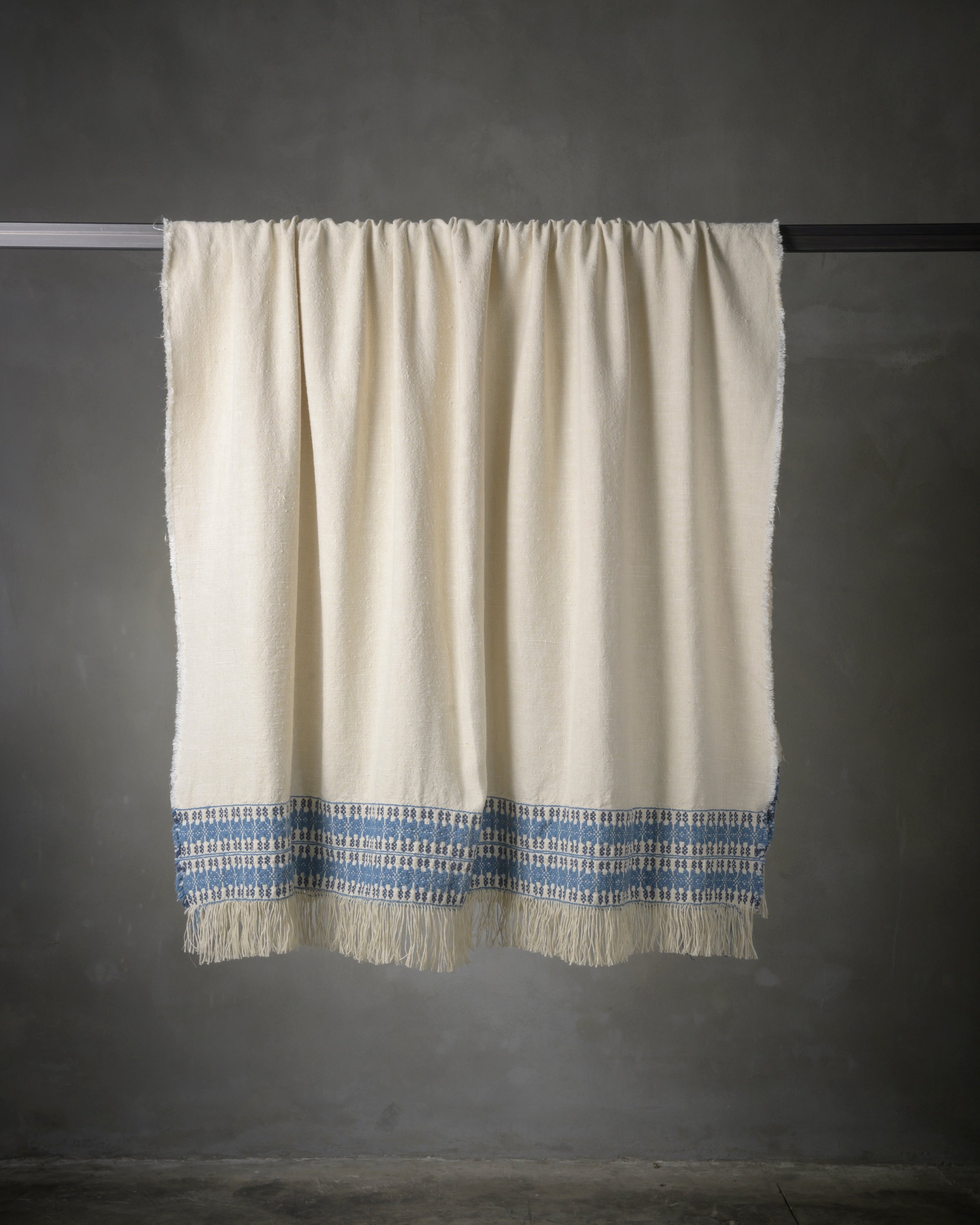 Feaci Throw