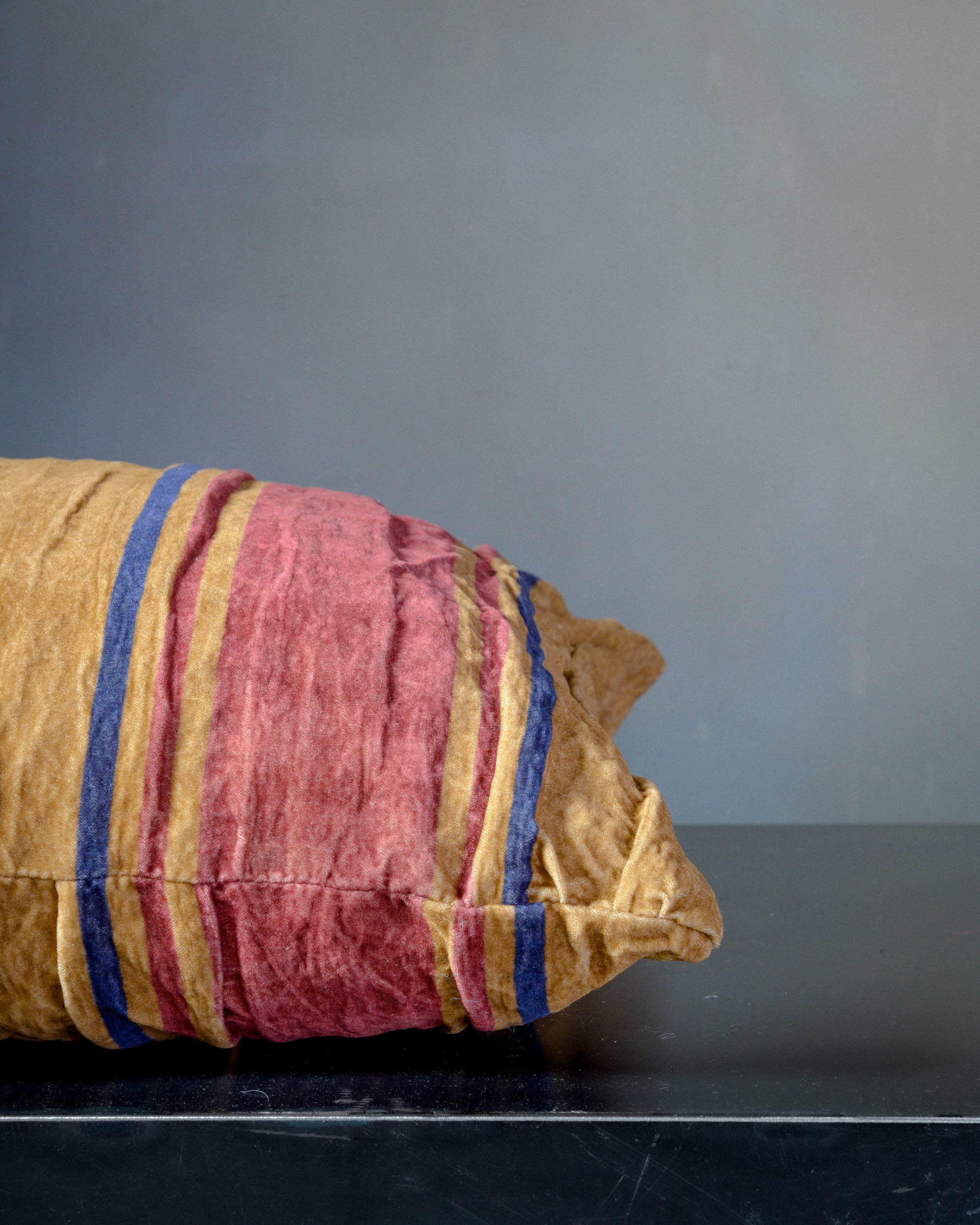 Canarium Pillow - The House of Lyria