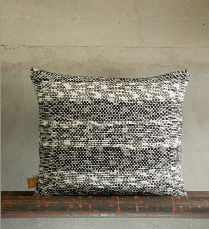 Battente Pillow - The House of Lyria