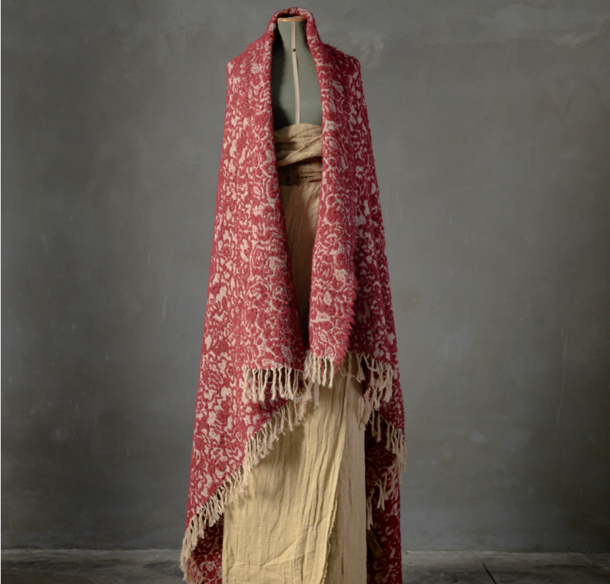 Malghe Throw